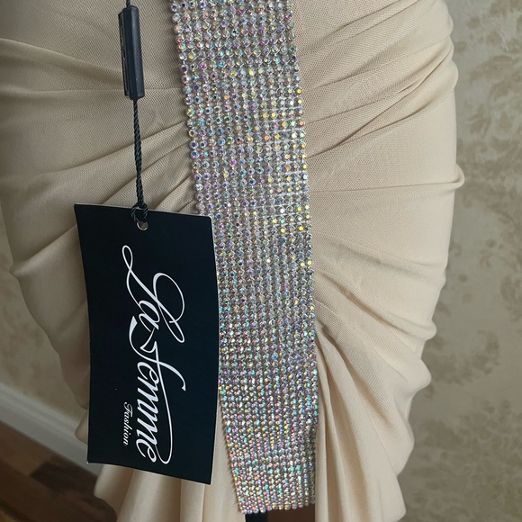 BNWT La Femme one shoulder gown - Picture 4 of 11